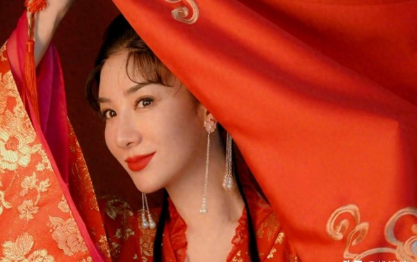 谁也没想到、黄奕的好口碑，都被入狱的前夫和任性的女儿拖累了