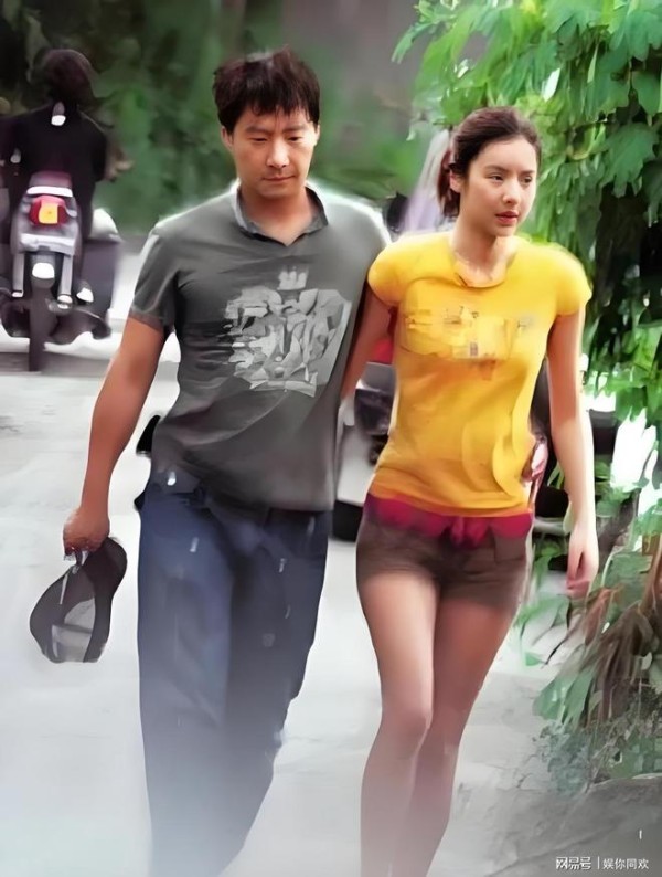 黎明和乐基儿年轻时的留影，男帅女靓，十分般配