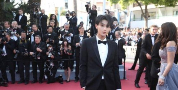 15位湖北咸宁明星艺人盘点，李现黄宥明等多位实力派演员齐聚一堂，涵盖影视、音乐与模特等多个领域精彩纷呈