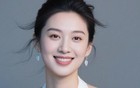 穿白裙子的气质美女