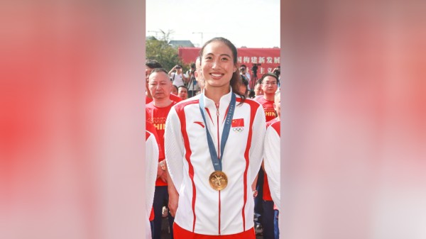 郑钦文领衔4位湖北奥运冠军获重奖！房子现金豪车，总价值800万元