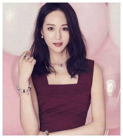 女星公众场合来大姨妈，张钧甯最敬业，张韶涵最尴尬