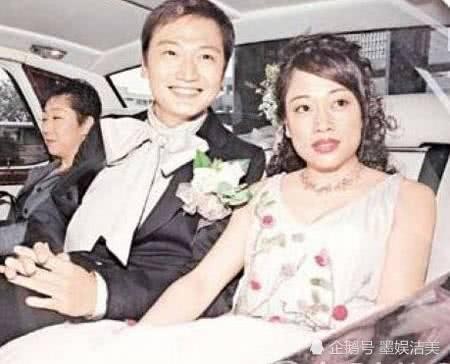 曾比欧阳震华还红，却因品行不正遭观众唾弃，如今靠夜场走秀糊口