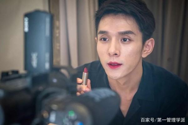 李佳琦为什么能够成为口红一哥？性别对工作的影响，你要明白