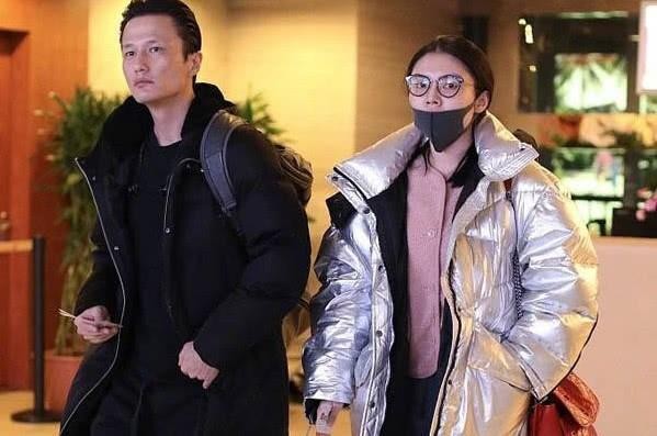 徐冬冬新男友尹子维星二代身份遭曝光，妈妈颜值身段完胜未来儿媳