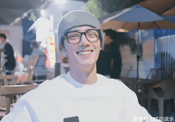 看肖战的vlog这和谈了有什么区别，完全就是女友视角啊！好治愈