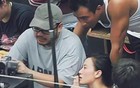 宋佳烟瘾挺大啊！拍戏间隙频频吸烟陶醉其中