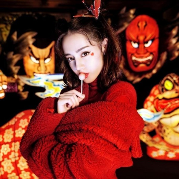 她是杨幂捧不红的人, 出演20部戏都不红, 最后选择解约