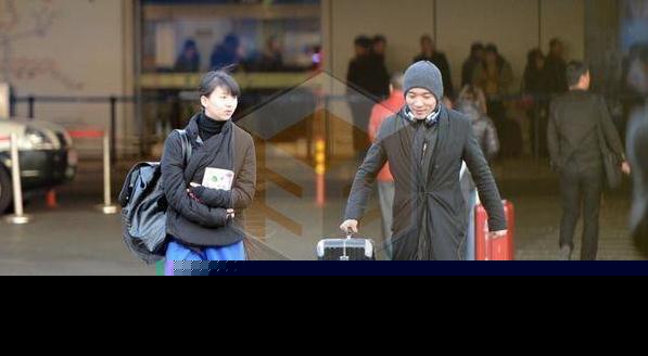 15岁上春晚转4小时成名，小彩旗今出行豪车接送，却过成夜场女王