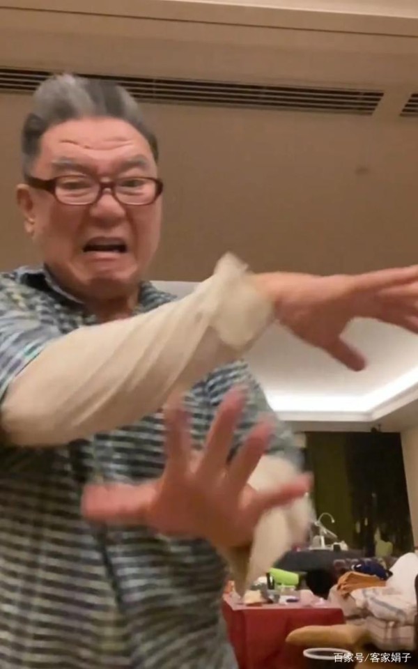 把家砸个稀巴烂损失3000多万？！这个老戏骨隔离被憋疯了！