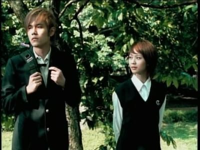 她是杰女郎，是陈晓东相差13岁的小女友，现只能在网综中打酱油
