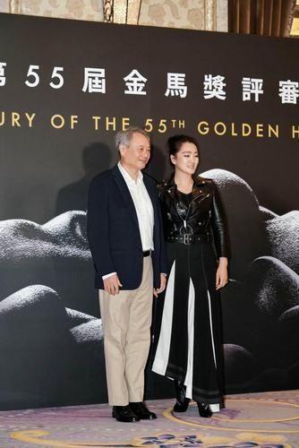 巩俐为什么拒绝颁奖，金马奖颁奖典(巩俐拒绝颁发金马奖你怎么看)