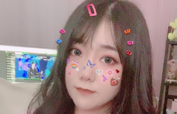 小团团到底怎样才会摘口罩露全脸？看到本人官方1回复，粉丝开心