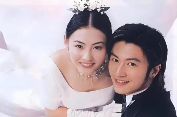 王晶揭秘谢霆锋张柏芝真实离婚原因：不是照片，真相出乎意料
