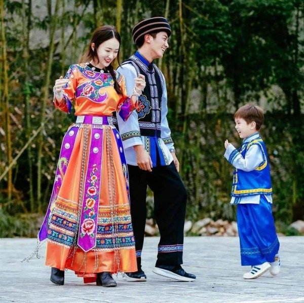 七对明星夫妇喂你吃狗粮，真假恩爱由你判断