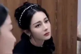 #娱乐 #女明星  #迪丽热巴 全身上下都美得无可挑剔，这个身材用腿精来形容她都不为过视频封面