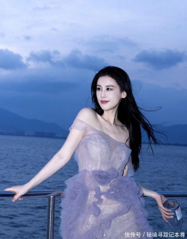 黄圣依离婚启示录：当“豪门婚姻”成为困住自我的牢笼
