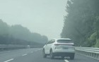 高速惊现SUV蛇形走位，交警：驾驶员突发疾病