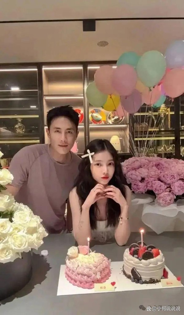杜淳和王灿同一天过生日，比心男友力十足，夫妻俩越长越像好甜蜜