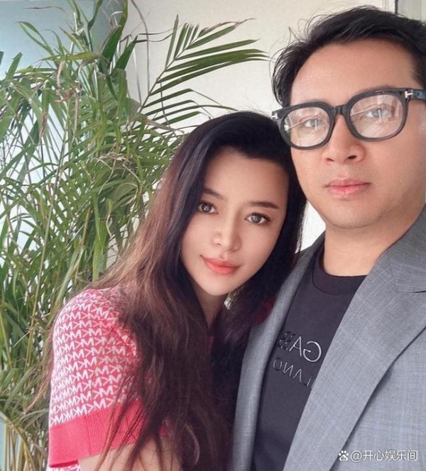 54岁罗中旭被曝婚内出轨引争议，女方遭受欺骗患上了严重的抑郁症