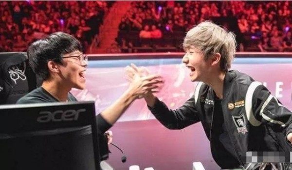 小花生拒绝百万美金留守LCK，RNG与IG竟成幕后“黑手”？