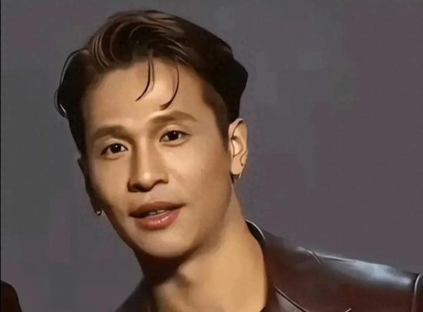 曾经以搞笑形象和滑稽表演深受观众喜爱的“宝哥”