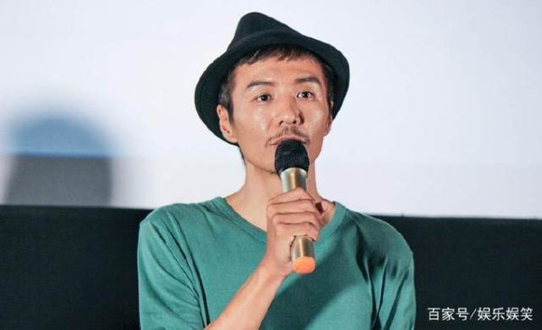 朴树与吴晓敏亲密照流出，她全程坐在朴树的怀里，网友：辣眼睛