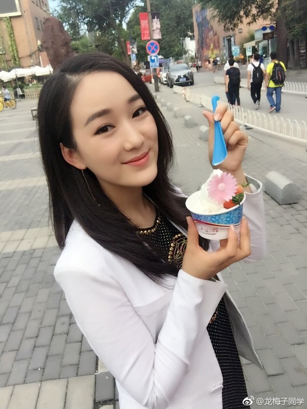 龙梅子为什么红不起来，她现在结婚了吗？