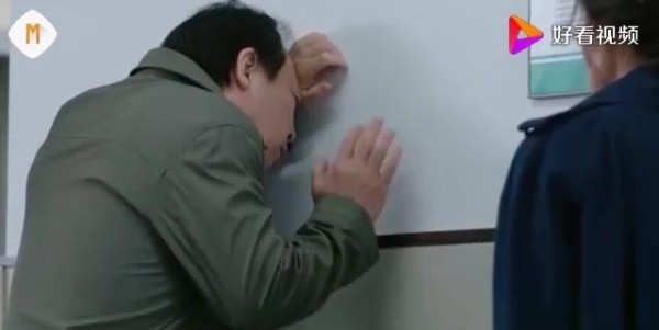 陈坤蹭旗下艺人的热度，改口都叫父皇了，顶流倪大红