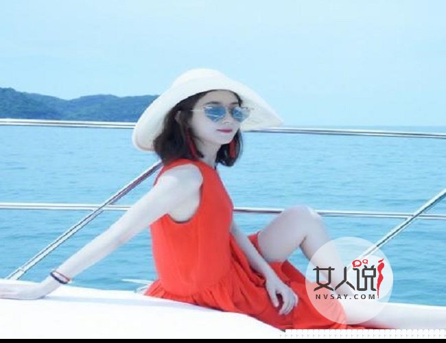 赵丽颖爱心眼镜 网友看到照片喷血蔡徐坤的评论也是亮了