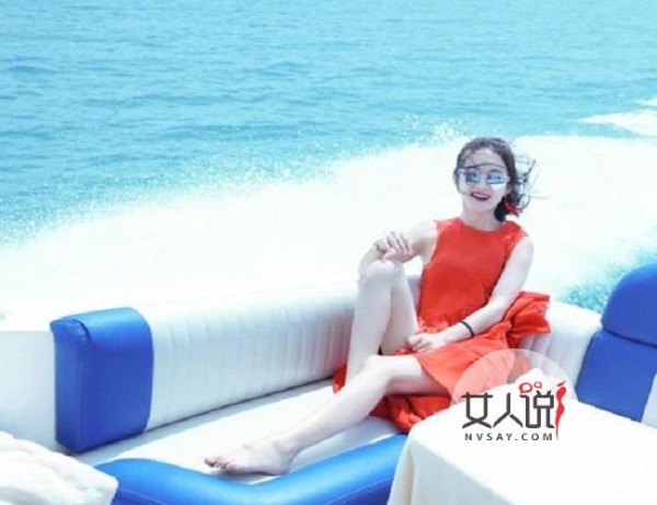 赵丽颖爱心眼镜 网友看到照片喷血蔡徐坤的评论也是亮了