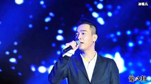 陈小春张柏芝恋情是真的吗