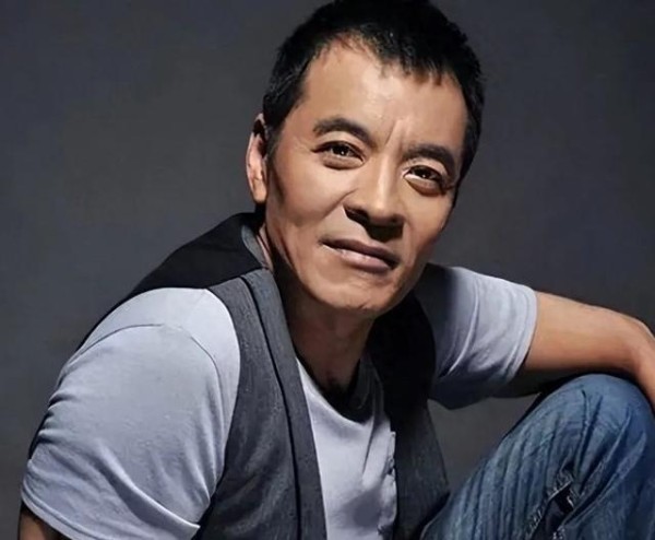 刘威杨若兮九年恋情终结背后：一段轰动娱乐圈的离奇故事