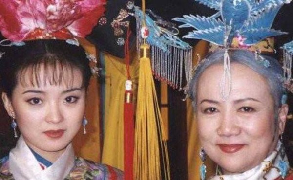 王艳和赵敏芬什么关系两人同台相见泪流满面