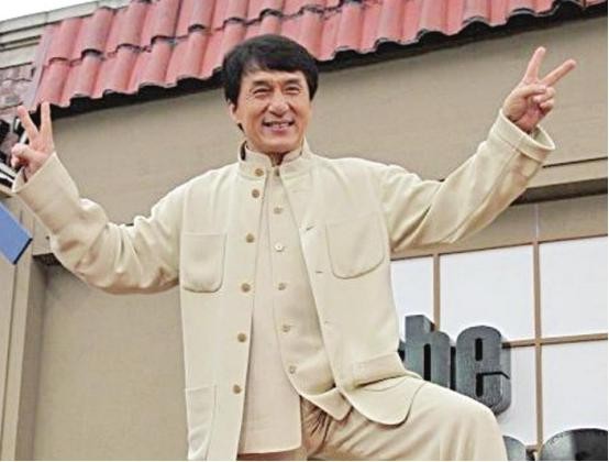 成龙家喻户晓，但是他父亲比他还要厉害，曾经是戴笠手下的特务