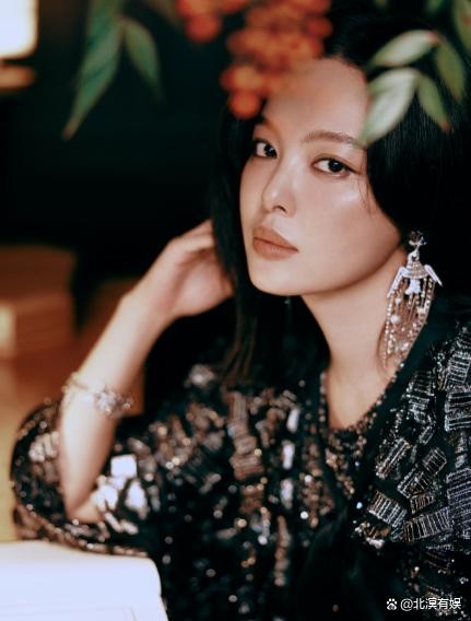 十年恩怨一朝解！辛芷蕾含泪认错梁婷，背后故事看哭网友