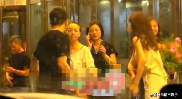 姜妍带男友参加宋丹丹生日聚会，两人早在四年前就已​结婚-姜妍宋丹丹到底什么关系