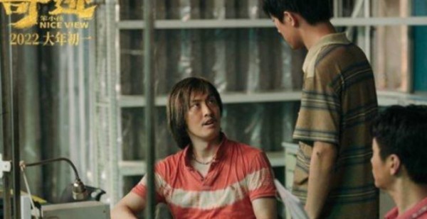 15.58亿票房的《奇迹·笨小孩》，为什么能攀上榜首？