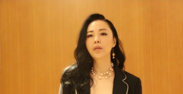 歌手黄绮珊：三婚三离，膝下无儿无女，54岁只有“干儿子”杜海涛