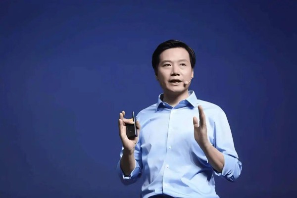 雷军与白月光初恋，吃泡面走过来的发家史，是不是完美偶像不重要