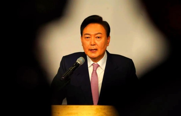 韩美关系危机：尹锡悦与拜登的三次会晤及影响