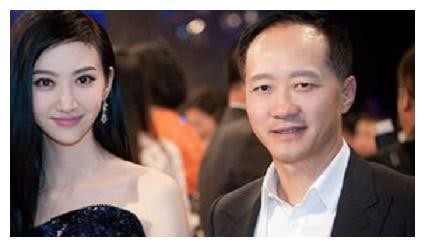 难怪邓莎不透漏老公是谁，网友是景甜强大神秘的富豪前男任