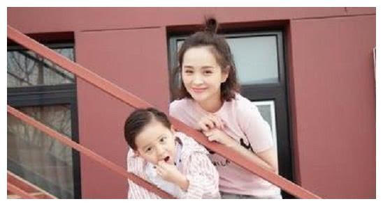 难怪邓莎不透漏老公是谁，网友是景甜强大神秘的富豪前男任