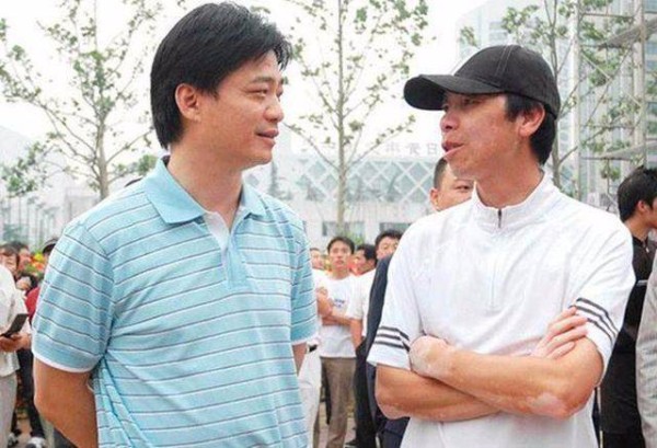 崔永元前女同事和晶发声：他实在没有穿什么衣服呀