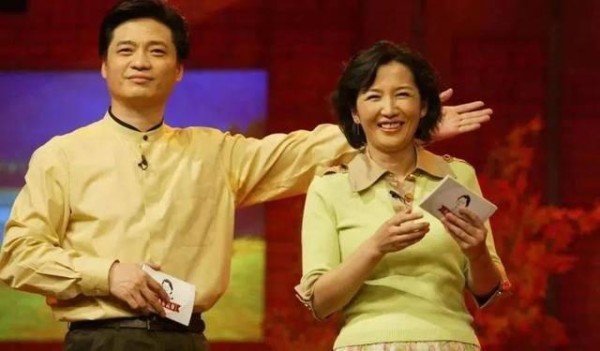 崔永元前女同事和晶发声：他实在没有穿什么衣服呀