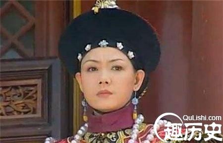 慈禧上朝之前两个贴身宫女必须为她做一件事