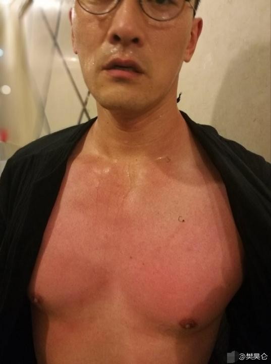 又一名艺人来拯救薛之谦，深夜发微博称“被殴打”