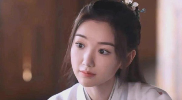 毛晓彤：明星辟谣与作品多样性的完美平衡