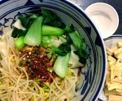 明星副业风波：餐饮店价格背后的秘密