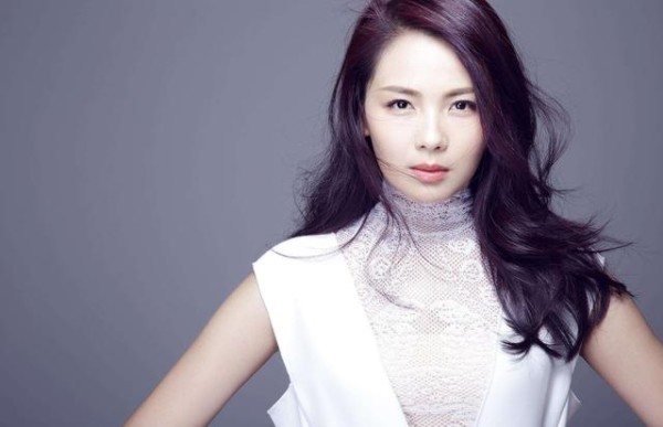 她是靳东老婆,她和刘涛是密友,她说:在一起的时候吃才最重要